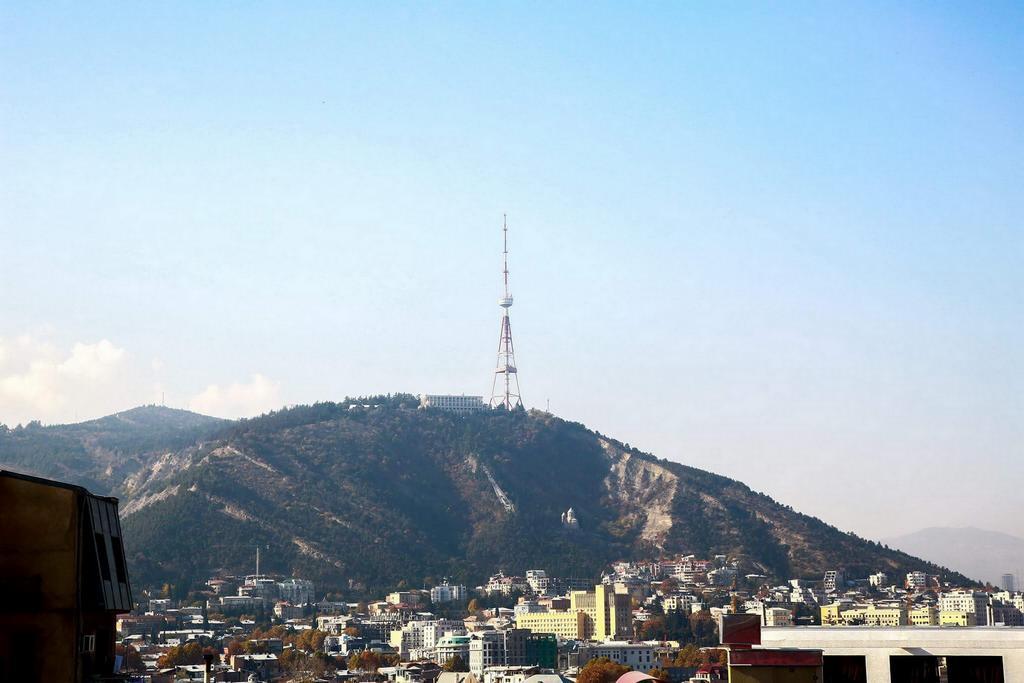 Hotel Feri Tbilisi Esterno foto